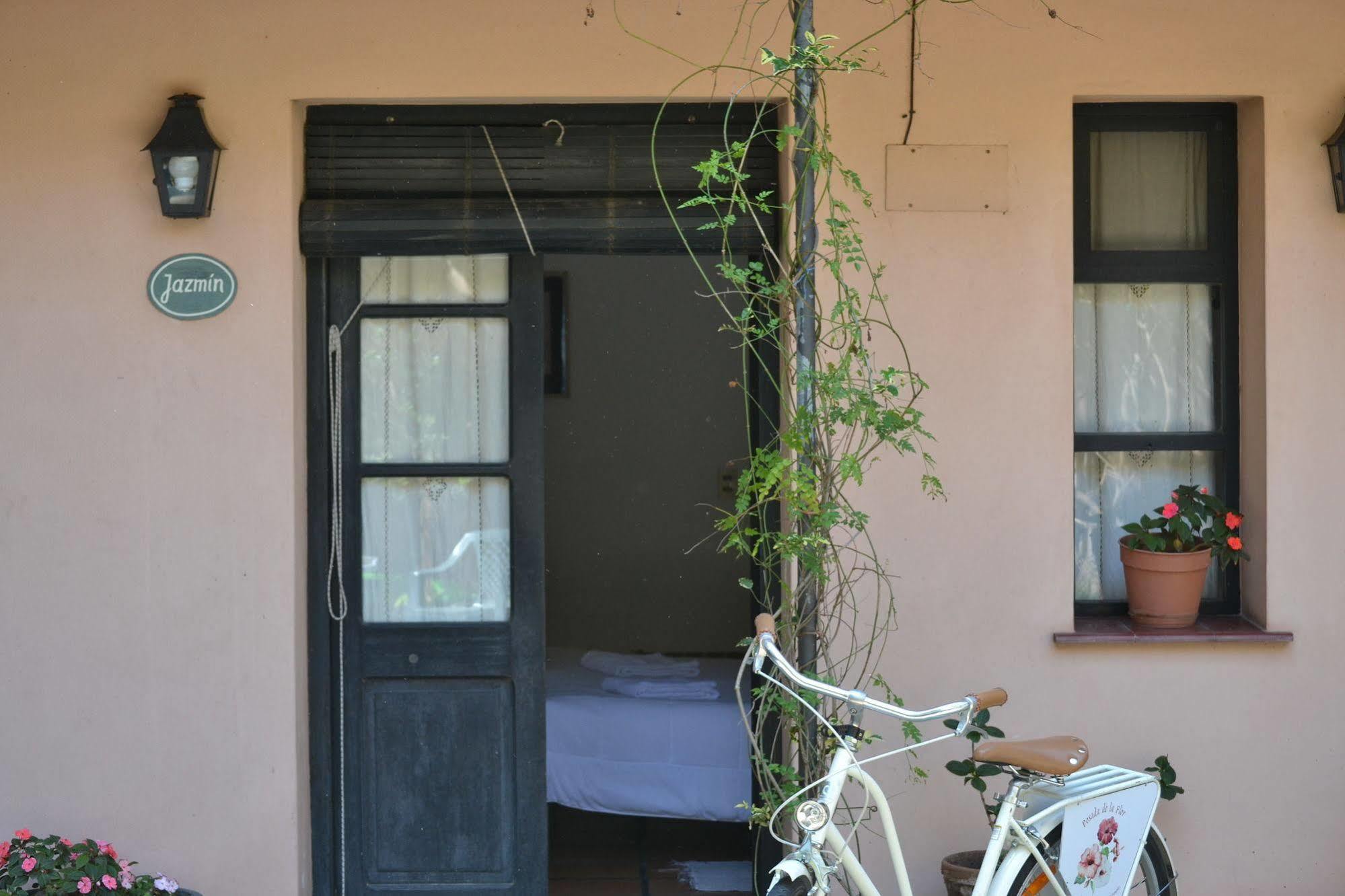 Posada De La Flor Hotel Colonia del Sacramento Exterior photo